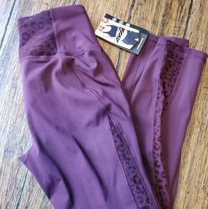 Avia fashion legging with lepoard velvet detail